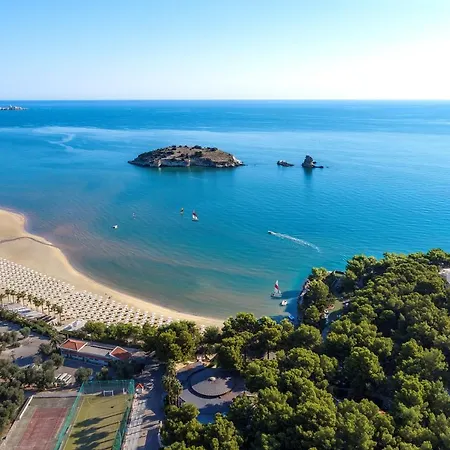 Hotel Gattarella Family Puglia - Self Catering In The Pinewood Vieste